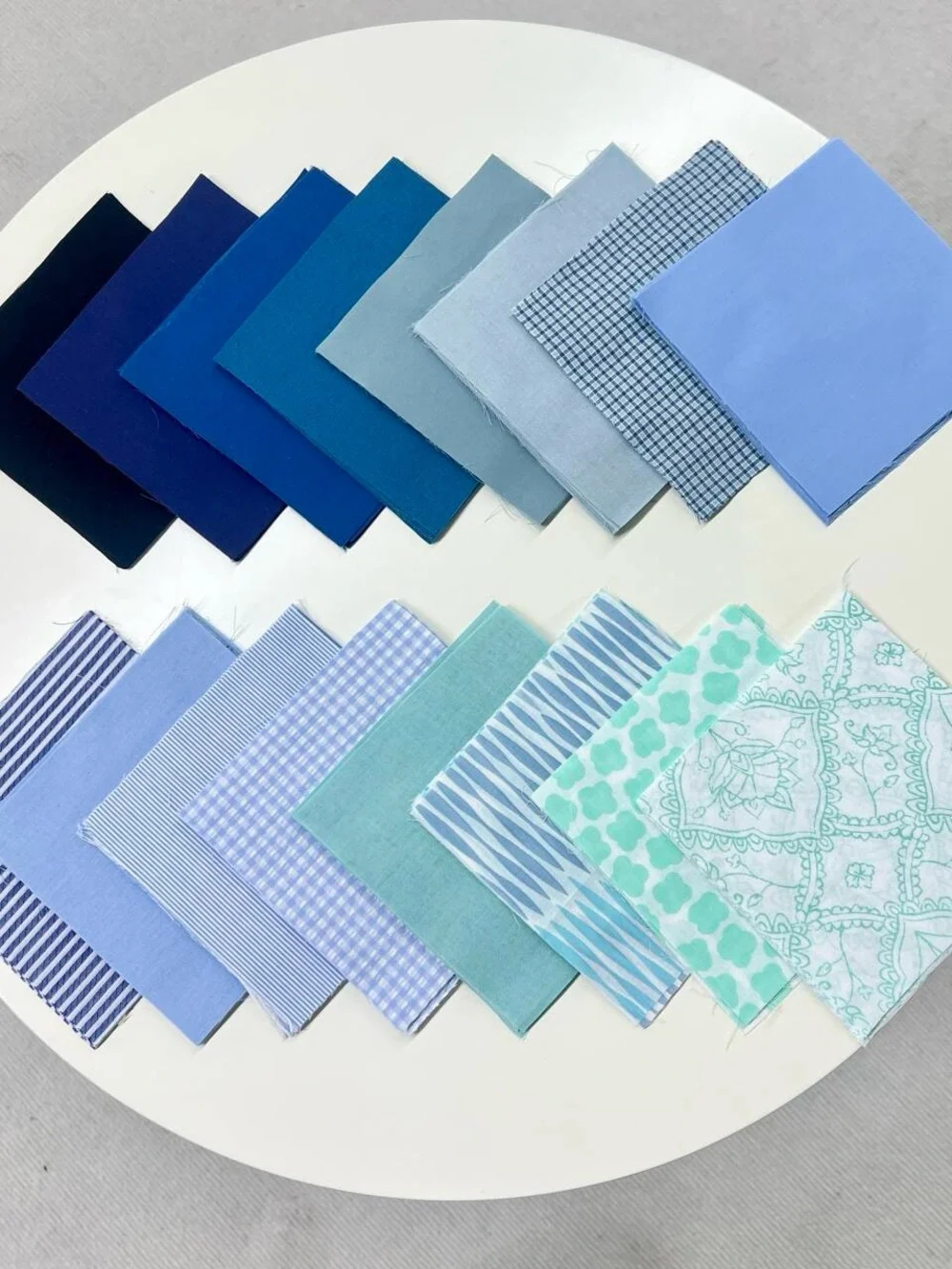 150 pcs Coastal Blue pre cut charm pack 5